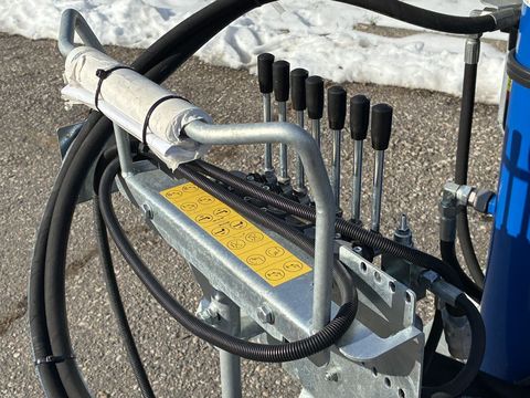 [3600-6638163-3.jpg]