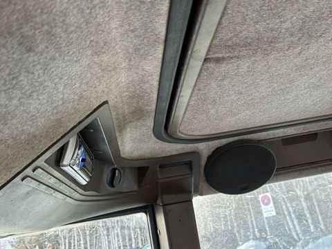 [3600-6660588-6.jpg]