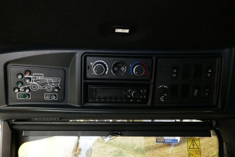 [3600-6679333-12.jpg]