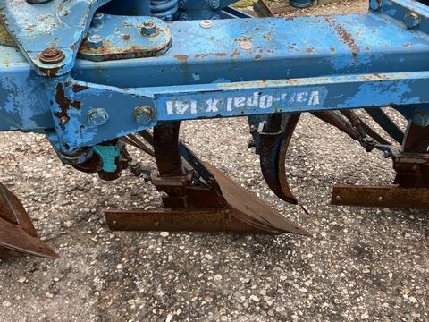 [3600-6724590-6.jpg]