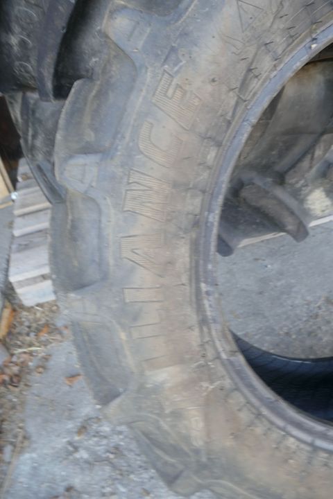 [3600-6754209-1.jpg]