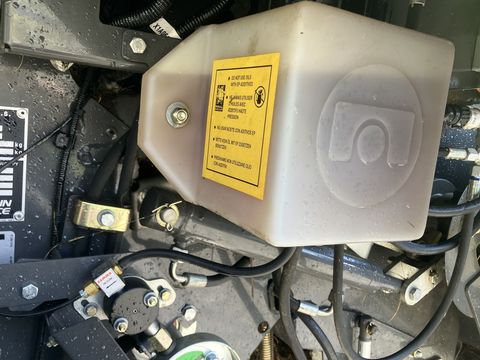 [3600-6757173-4.jpg]