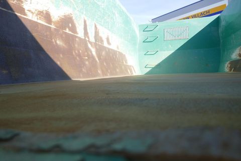 [3600-6765595-3.jpg]