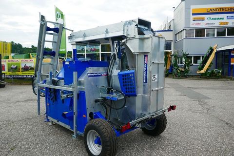 [3600-6765889-4.jpg]