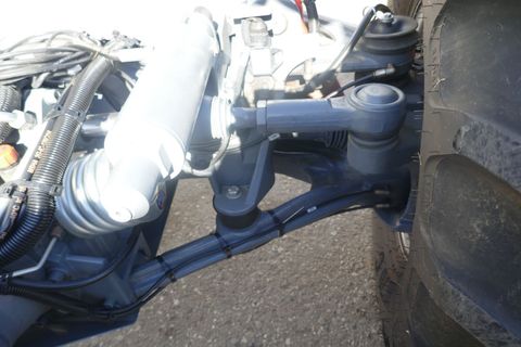 [3600-6769176-5.jpg]