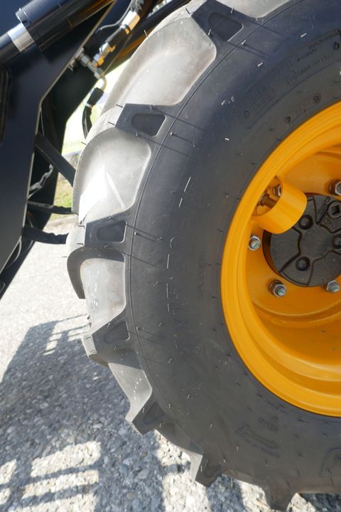 [3600-6769358-10.jpg]