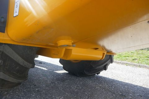 [3600-6769358-14.jpg]