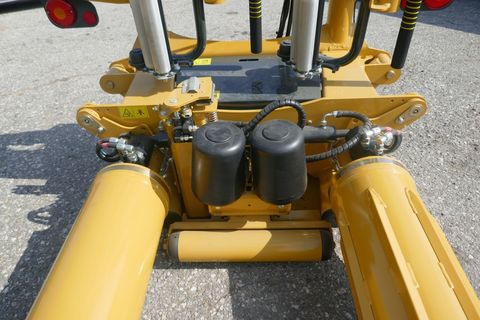 [3600-6794337-6.jpg]