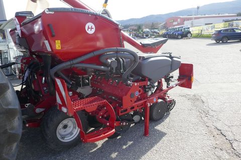 [3600-6870547-13.jpg]