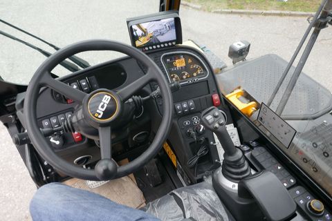 [3600-6884326-3.jpg]