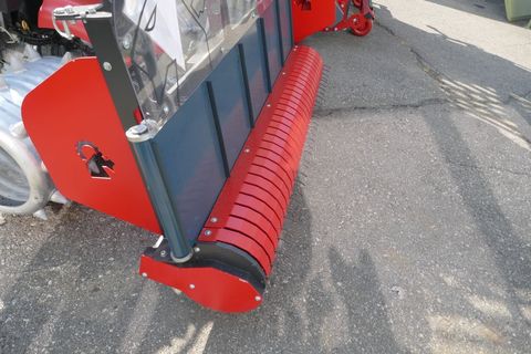 [3600-6887521-3.jpg]