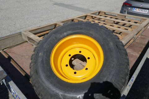 [3600-6899744-0.jpg]
