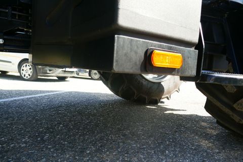 [3600-7019835-9.jpg]
