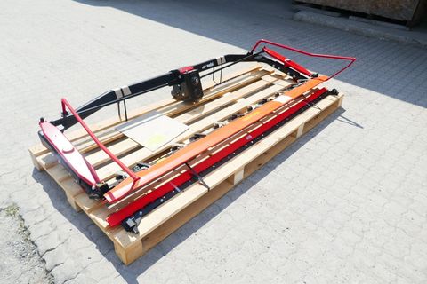 [3600-7117851-3.jpg]
