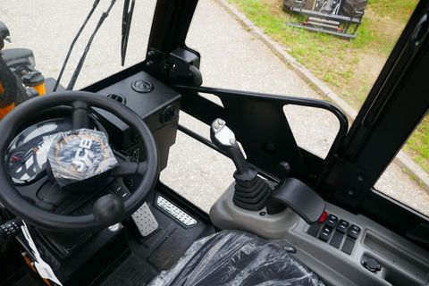 [3600-7150740-8.jpg]