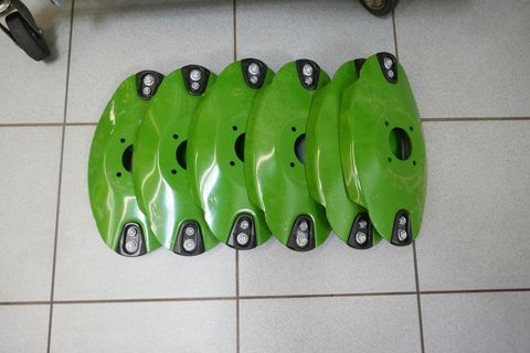 [3600-7151674-3.jpg]