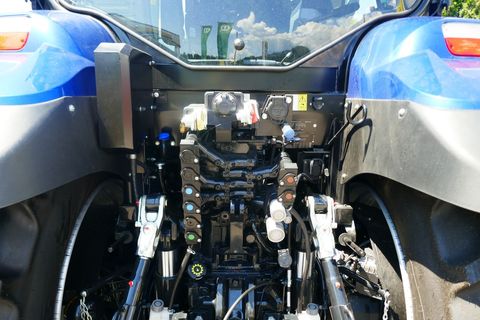 [3600-7297908-7.jpg]