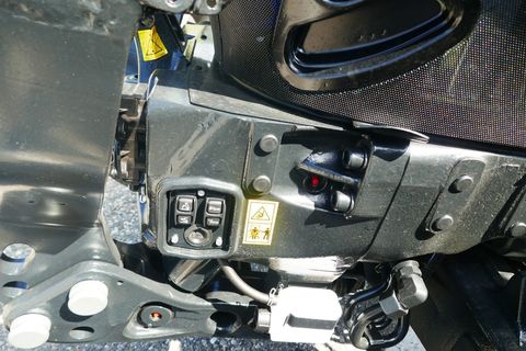 [3600-7306825-9.jpg]