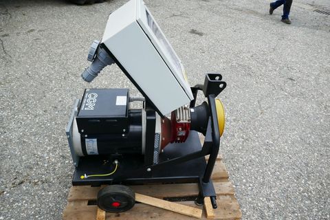 [3600-7341166-3.jpg]