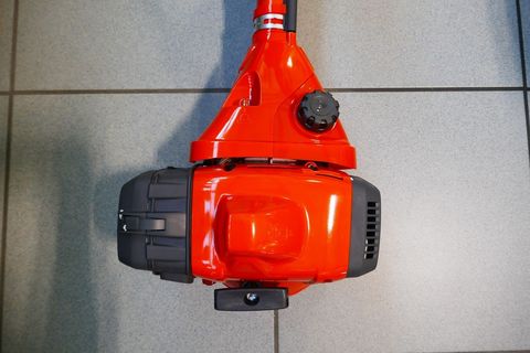 [3600-7346102-2.jpg]