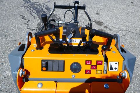 [3600-7418536-5.jpg]