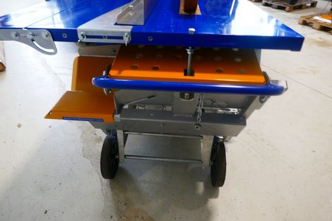[3600-7497416-4.jpg]