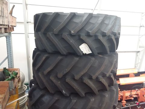 [3606-3211735-0.jpg]