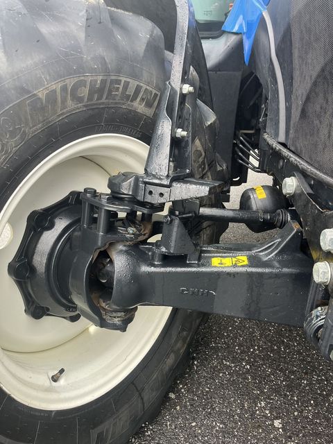 [3606-6660457-17.jpg]