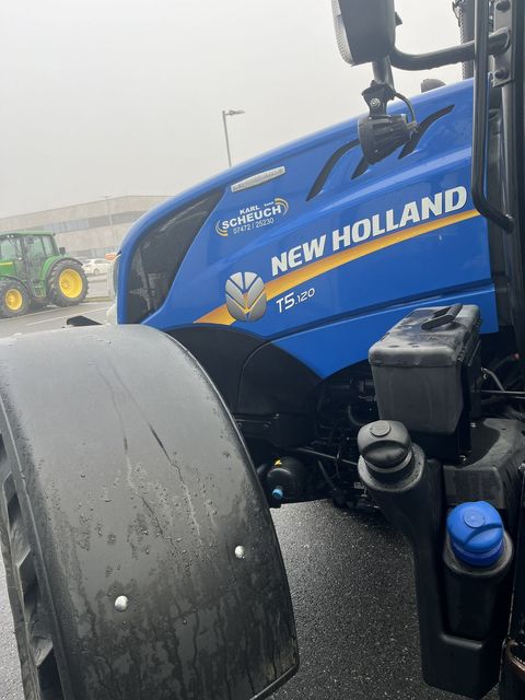 [3606-6660457-4.jpg]