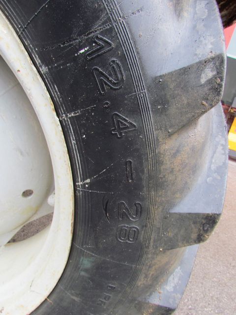 [3886-6542576-6.jpg]