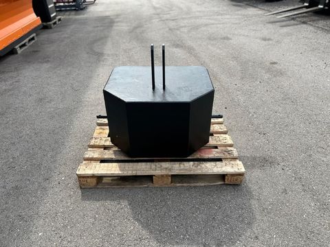 [3886-7455937-2.jpg]