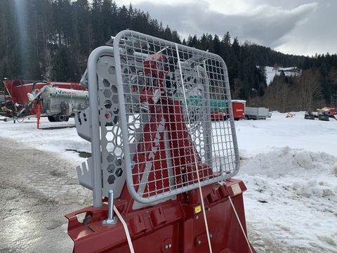 [3944-6681772-9.jpg]