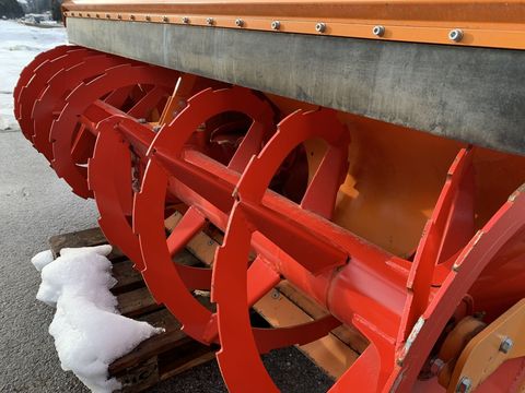 [3944-6743268-10.jpg]