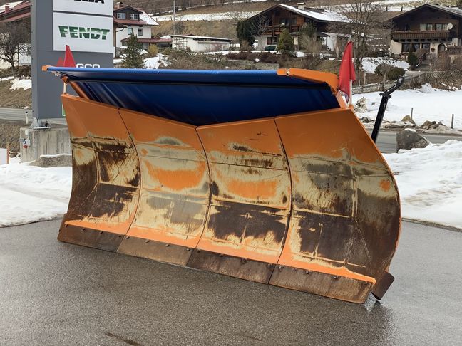 [3944-6743269-0_1.jpg]