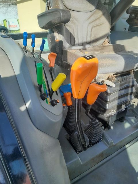 [5032-6541932-1.jpg]