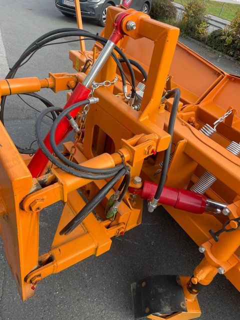 [5150-4760394-3.jpg]