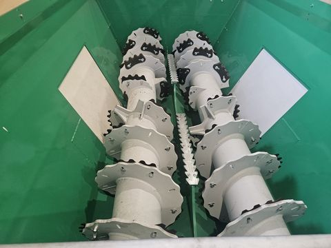 [6030-6293653-6.jpg]