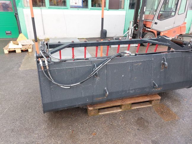 [6032-6546748-0_1.jpg]