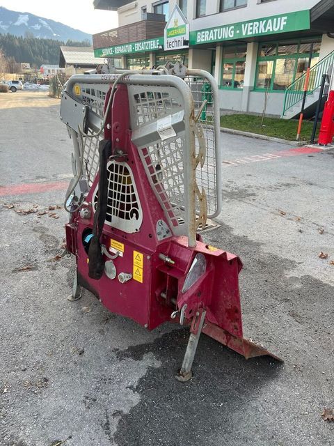 [6032-6597822-2.jpg]