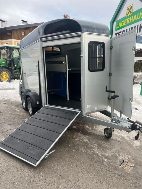 [6032-6667914-1.jpg]