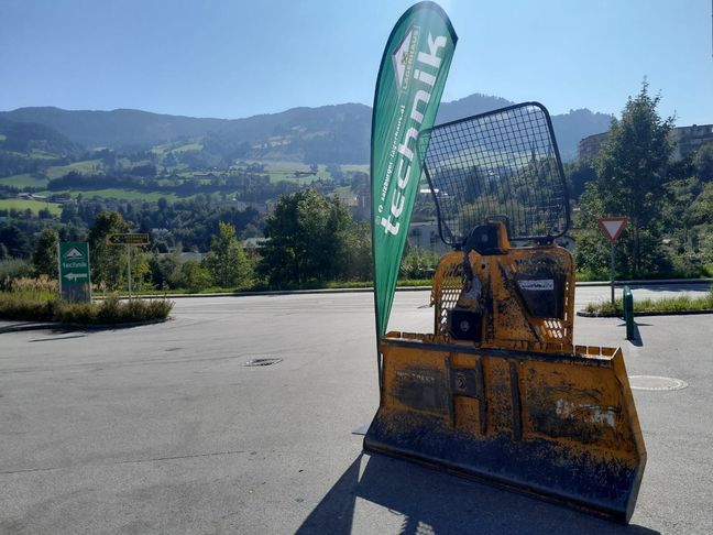 [6034-6105372-0_1.jpg]