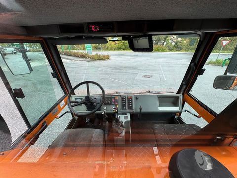 [6034-6310837-7.jpg]