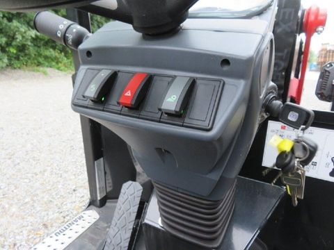 [7455-3776666-9.jpg]