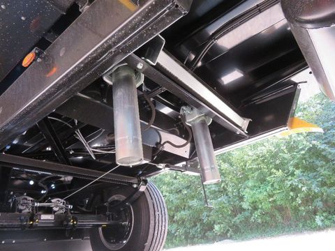 [7455-4487841-5.jpg]