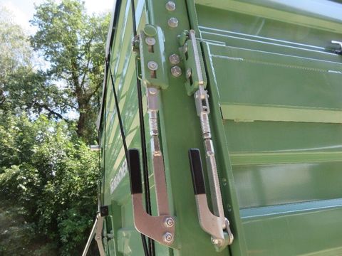 [7455-4487841-7.jpg]