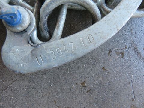 [7455-5511741-6.jpg]