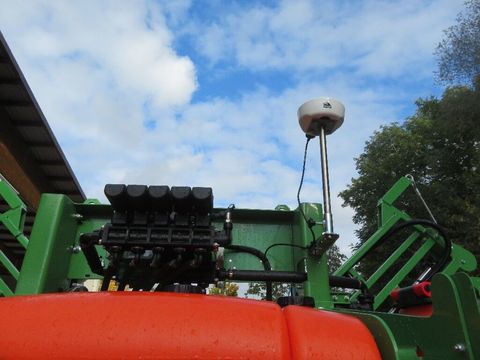 [7455-6319044-11.jpg]