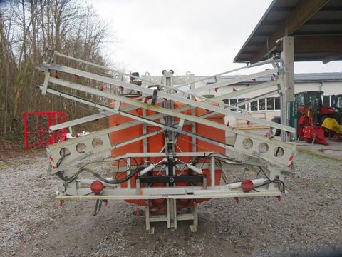 [7455-6518670-5.jpg]