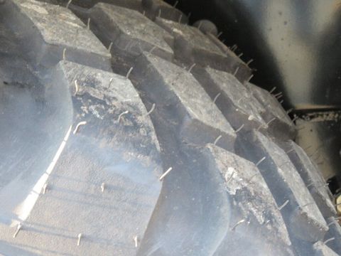 [7455-6686527-7.jpg]