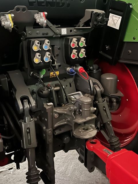 [3186-3979705-2.jpg]